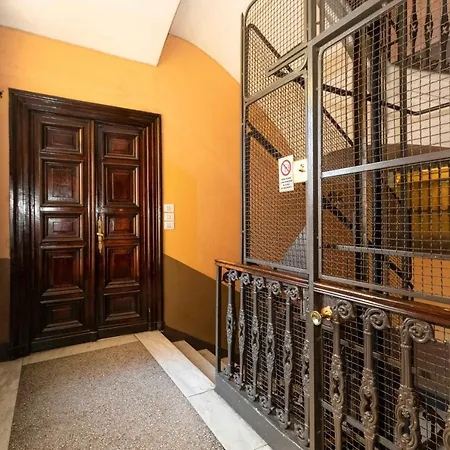 Apartment Corso Vittorio & Porta Nuova Modern Flat *